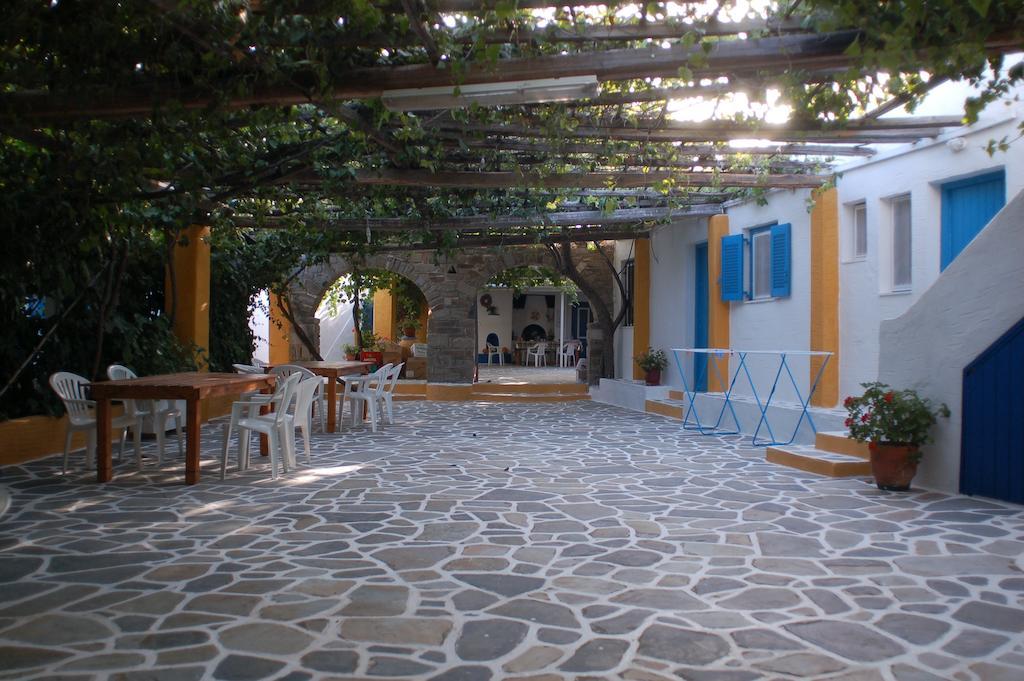 אמבלאס Miltiadis Apartments מראה חיצוני תמונה