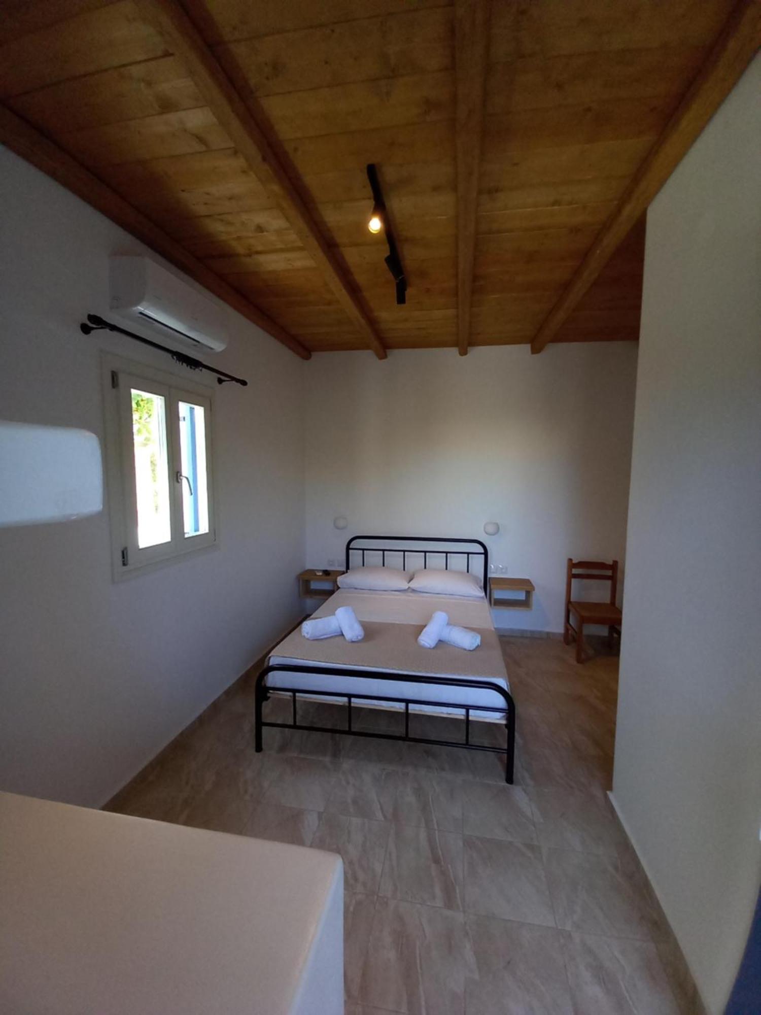 אמבלאס Miltiadis Apartments מראה חיצוני תמונה