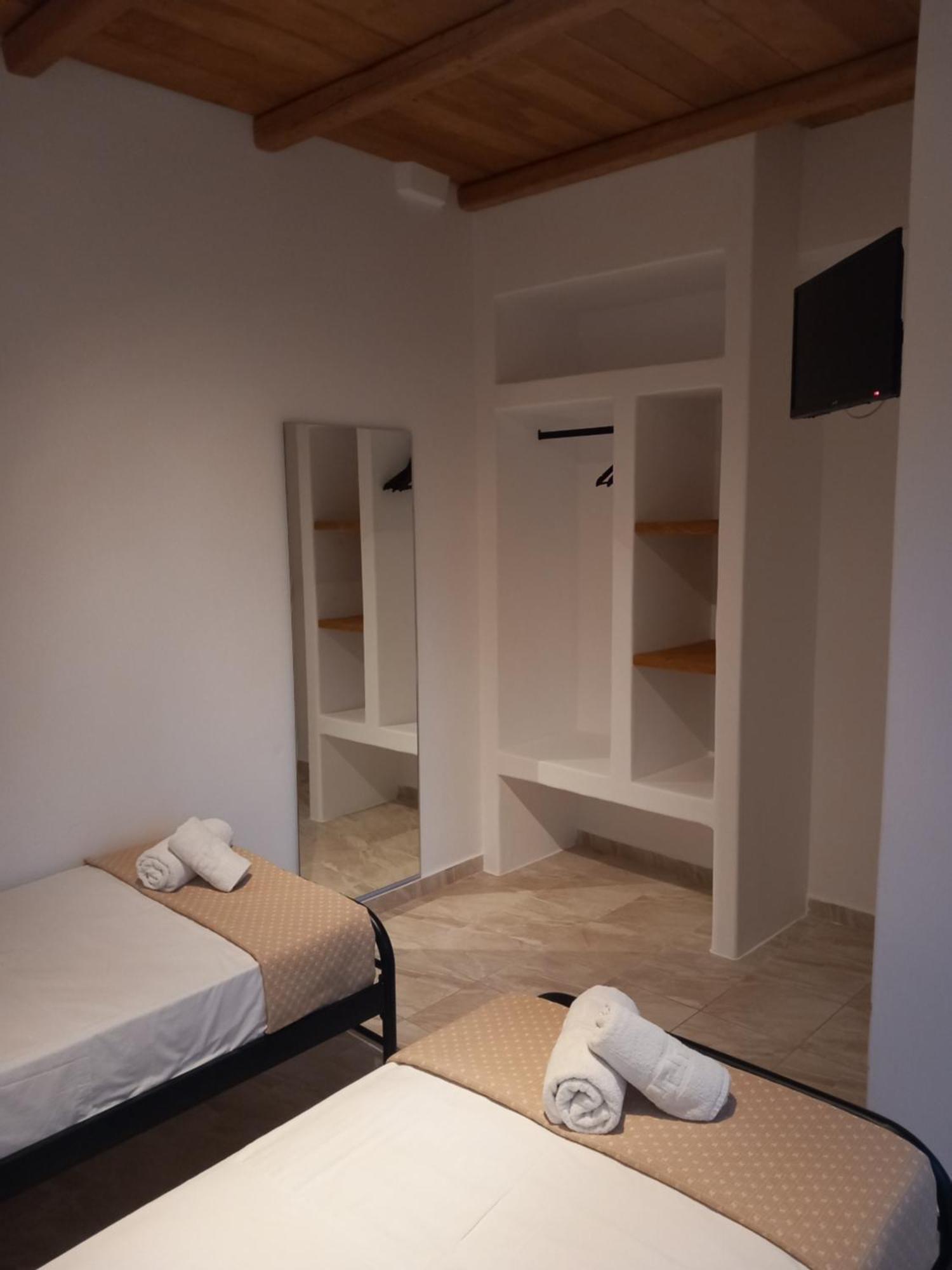 אמבלאס Miltiadis Apartments מראה חיצוני תמונה