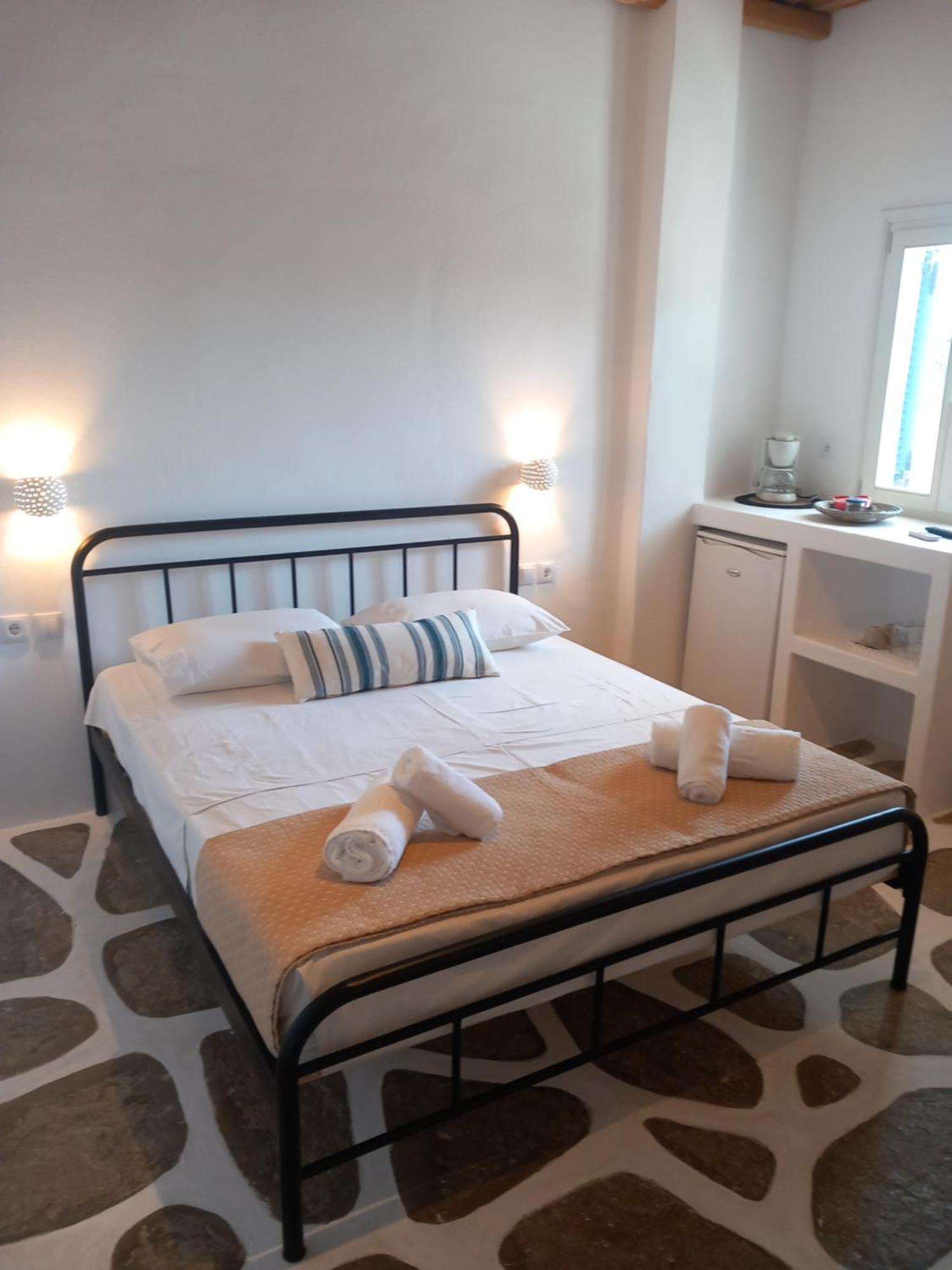אמבלאס Miltiadis Apartments מראה חיצוני תמונה