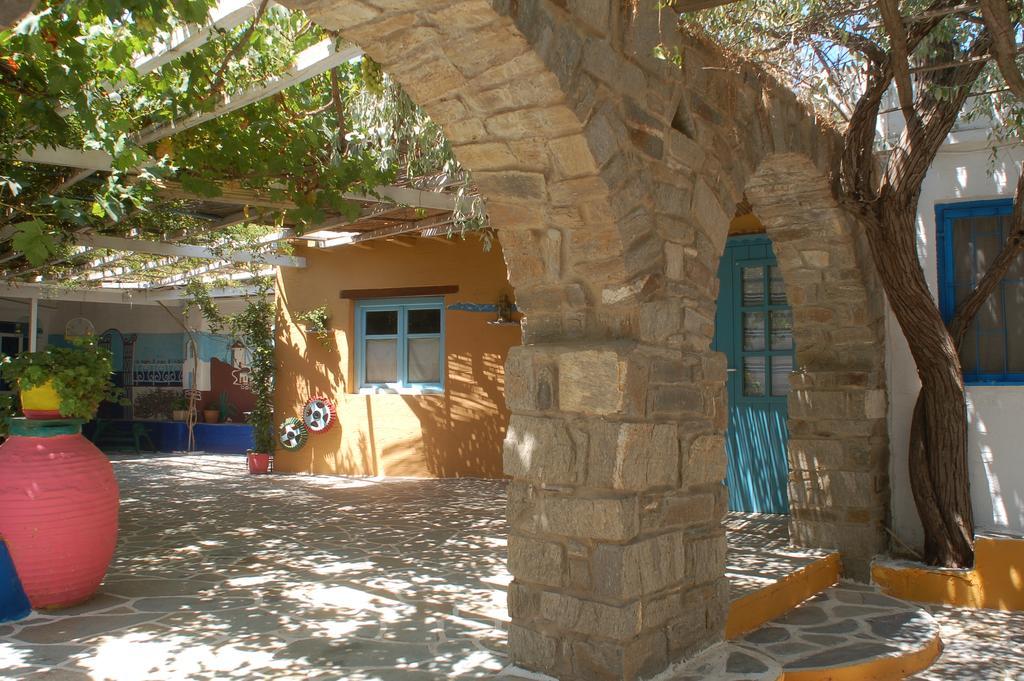 אמבלאס Miltiadis Apartments מראה חיצוני תמונה